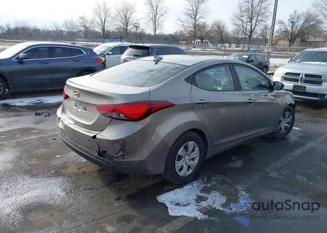 2016 Hyundai Elantra Se z USA, uszkodzony, nr VIN 5NPDH4AE0GH696190